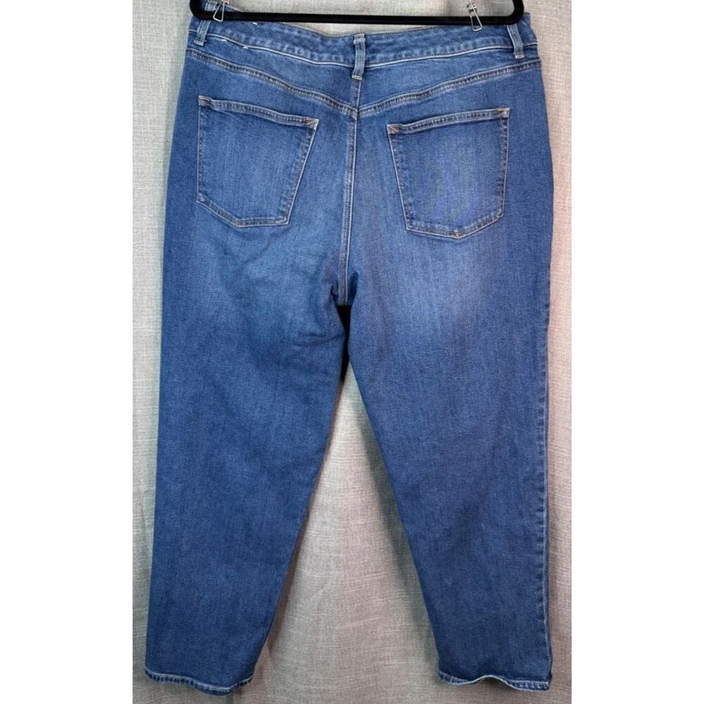 Talbot's Women's Everyday Relaxed Jeans Size 16 Sonia Wash - Picture 3 of 7